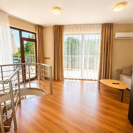 Apartament Boutique Maisonette | Sea View Near The